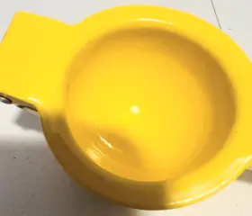 Bc-40600 Bene Casa Lemon Press Citrus Juicer Hand #2
