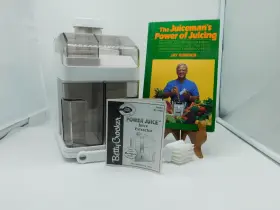 2200701480 Betty Crocker Power Juicer Juice Extractor Model Bc-1480 White With Recipe Book
