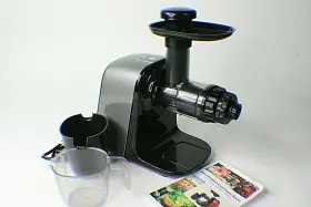 Biochef 341061010364 Cold Press Axis Compact Juicer Fruit Vegetables Silver Excellent #3