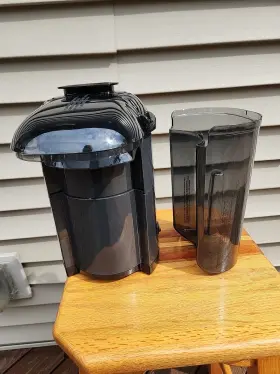 Je2500 Black Decker Juicer #2