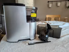 Je-75 Canoly Masticating Juicer Used Missing Container