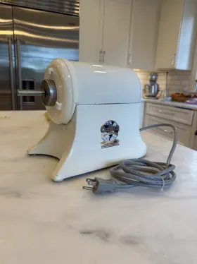5806413 Champion Juicer Heavy Duty Model White Tested Working Vintage Motor Only