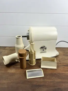 W-2025265 Champion Juicer The Heavy Duty Masticating Vintage - Tested Working #2