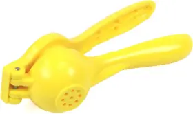 21596 Chef Craft Classic Plastic Lemon Squeezer 6.5 Inch Yellow