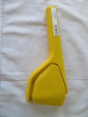 Dffu3475 Dream Farm Inc. Manual Citrus Squeezer Effortless Hand Juicing Fold Flat Design-easy To Store