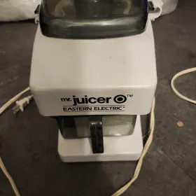 Jx5000 Eastern Electric Mr Juicer Juice Extractor Mod# Used Tested Missing 1 Clip On Lid Works #2