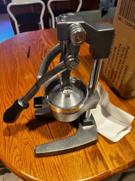 1358-g2 F2c Factory To Customer Professional Hand Juicer In Open Box