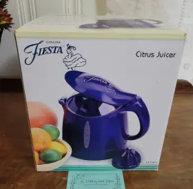 Cj-110 Fiesta 655772000583 Citrus Juicer Cobalt Blue Vintage Nib