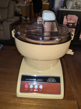 119415 Golden Harvest Solid State Automatic Juicer Tested Works Very Rare Model
