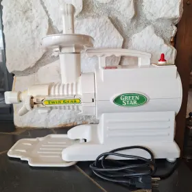 Gs-1000 Green Star Twin Gear Masticating Juice Extractor Fruit Vegetable Grass
