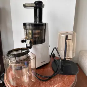 H-aa-wbb17 Hurom Slow Juicer Model Cold Press Extractor Made In Korea 2021