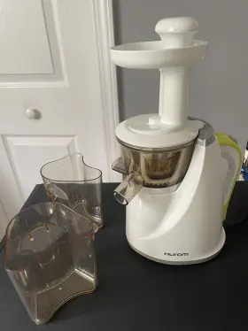 Hu-100 Hurom Masticating Slow Juicer White/lime Green
