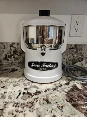 Juicer2000 Juice Factory Juicer 2000 Pre-owned