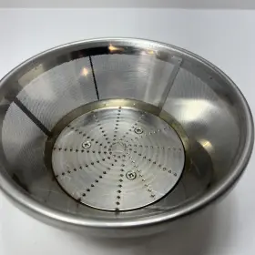 Jm-2c Juiceman The Ii Fruit And Vegetable Juicer Blade Strainer With Base #2