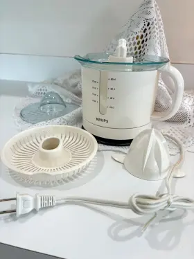 Fsd1 Krups Juicer Citrus Press White Electric 25 Oz Made In Spain Appliance