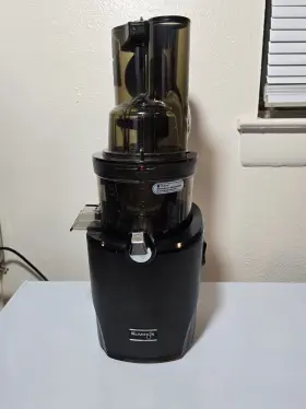 Revo830w Kuvings Revo 830 Slow Juicer #2
