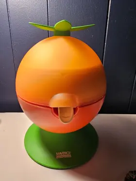 Je225 Maverick Countertop Citrus Happy Juicer Orange Shaped With Pitcher