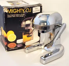 Metrokane 022578035062 Mighty Oj The Original Citrus Juicer Classic Retro 50s Design Manual All Chrome