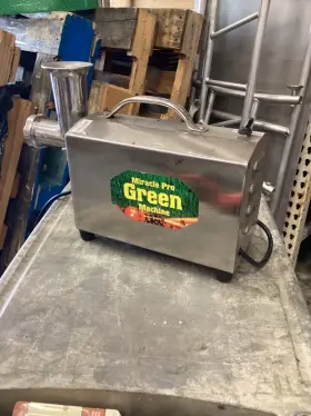 Bl-33 Miracle Pro Green Machine Model Wheat Grass Juicer Working