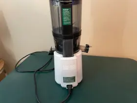 Nama 840010600155 J2 Cold Press Juicer - White Complete Barely Used 4 Times #3