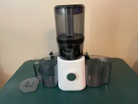 Nama 840010600155 J2 Cold Press Juicer - White Complete Barely Used 4 Times