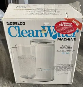 Wm100 Norelco Cleanwater Water Machine Purifier 48oz Nos Vintage Htf