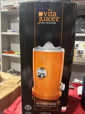 Novis 640128132493 Vita Juicer The Vitamin Twister Orange