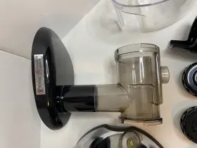 Nc900hdc Omega 737416090027 Nc900c Premium Juicer And Nutrition System Juicing Machine #3