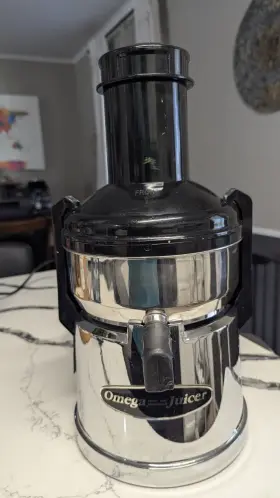 Bmj390 Omega Juicer Mega Mouth