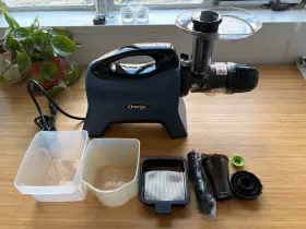 Mm1500bl Omega Celery Juicer And Nutrition System Masticating Cold Press