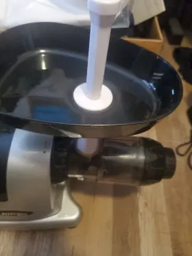 Mm900hds Omega Low Speed Cold Press 365 Masticating Celery Vegetable Juicer #3