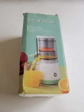 M-701 Orange Juicer Electric Citrus Rechargeable Hands-free Masticating Lemon Squeezer