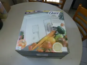323-08 Oster 2 Speed Juice Extractor Pulp Ejector White With Box