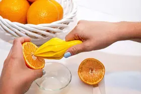 Prepara 811039024642 Juicy Juice Manual Hand Citrus Reamer For Lemons Limes And Oranges Yellow #2