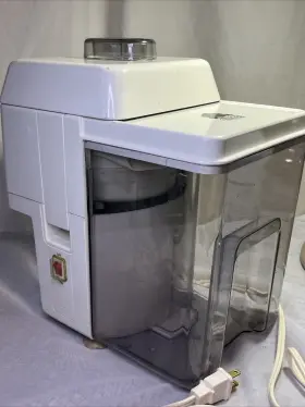 277.9 Prestige Vintage Royal Juicer Juice Extractor Read #3