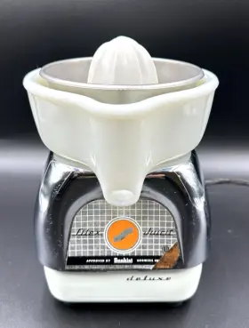 2711 Proctor Silex Vintage Chrome With Milk Glass Automatic Juicit Juicer Deluxe