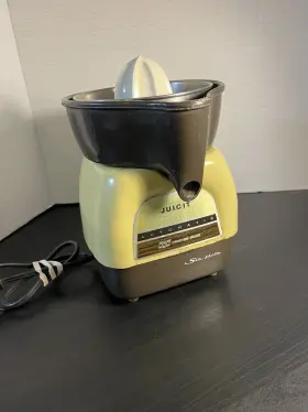 J108ha Proctor Silex Juicer Vintage Automatic Juicit Fully Tested Cool Yellow