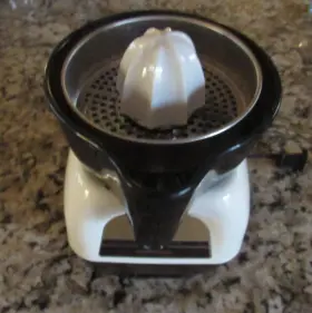 J1101w Proctor Silex Vintage Citrus Juicer-juice-it-1970-automatic Proctor-silex-j1-101w-electric