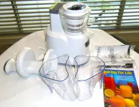 Wj100 Provita Cold Pressed Juicer Brand Mint Condition Fast Shipping W Free Book