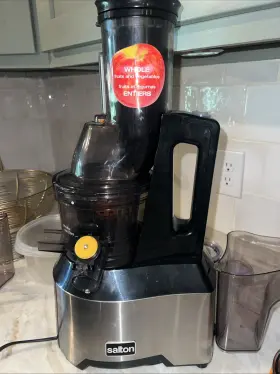 Je1483 Salton Deluxe Vitamin Bar Fruit Vegetable Juicer