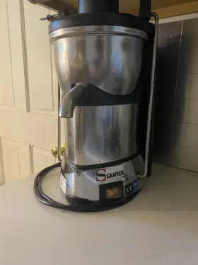 39494 Santos Omcan #50 Fruit And Vegetable Juice Extractor 120v Perfect Condition