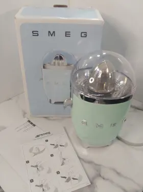Smeg 812895020830 Citrus Juicer Pastel Green