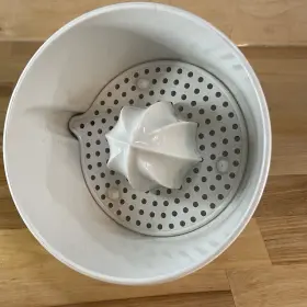 P-3074-3 Sunbeam Replacement Mixer Juicer Attachment Bowl Reamer Strainer #2