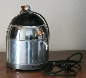 Je-15u Universal Cool Retro Vtg Schiff Juice Extractor Inch Vita Sphere Made In San Jose California