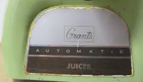 89-524 Vintage 89521 Wt. Grant Automatic Electric Juicer Model Retro Olive Green #2