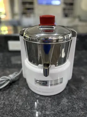 75690 Waring Professional Juice Extractor Tested Works Great