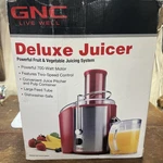 Gnc Deluxe Juicer Powerful 700 Watt Fruit Vegetable Juicing System. Fixed Price $53.68.