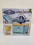 Americana Classics Citrus Juicer AMC-CJ1 3.3 Cup Blue/green. Fixed Price $27.96.