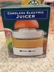 RB1 Kitchen Queen Cordless Electric Juicer Battery Op New Unused Original Box. Fixed Price $19.98.