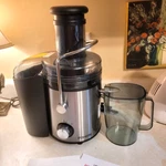 Fohere Juicer Extractor Stainless Steel GS-332E 1000W. Fixed Price $31.00.